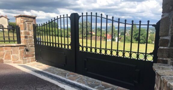 FNEP, votre expert en portails et clôtures près de Limoges